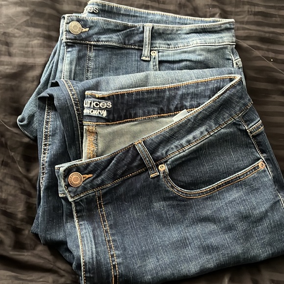 Like new Maurices high rise size 22W jeans, Priced per pair - Picture 3 of 5